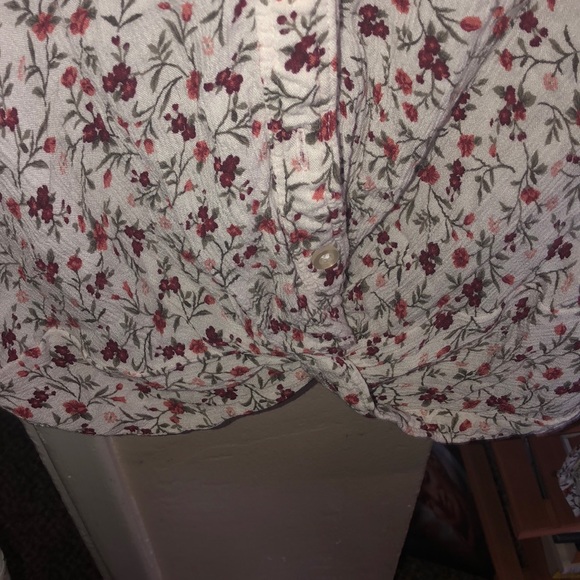 Hollister long sleeve floral top - Picture 5 of 7